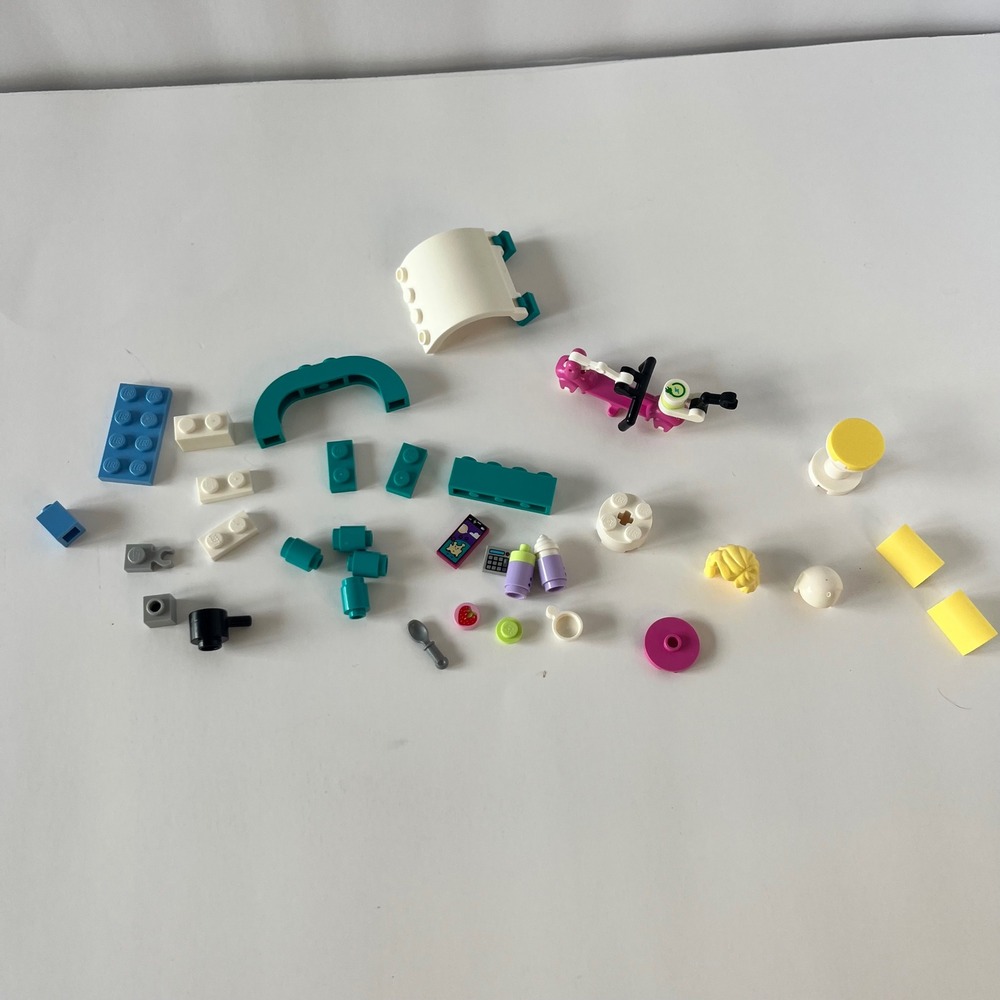 LEGO Friends City Lot Pink Scooter Smartphone Strawberry Tiles Teal boba replace